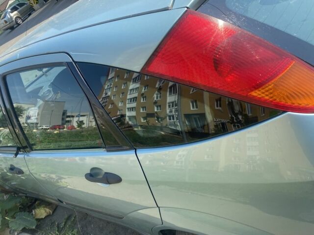 Форд Фокус 1998 в Киеве на Automoto.ua Синий Форд Фокус, объемом двигателя 0 л и пробегом 300 тыс. км за 1000 $, фото 2 на Automoto.ua