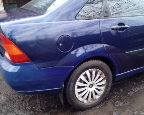 Синій Форд Фокус, об'ємом двигуна 1.8 л та пробігом 345 тис. км за 2700 $, фото 4 на Automoto.ua