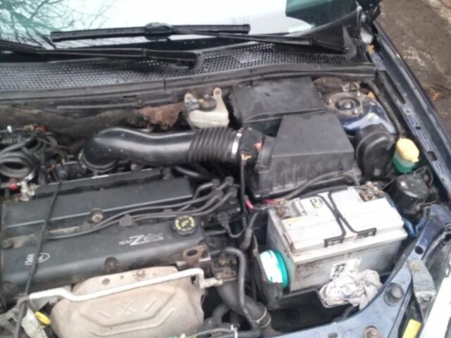 Синий Форд Фокус, объемом двигателя 1.8 л и пробегом 338 тыс. км за 2367 $, фото 3 на Automoto.ua