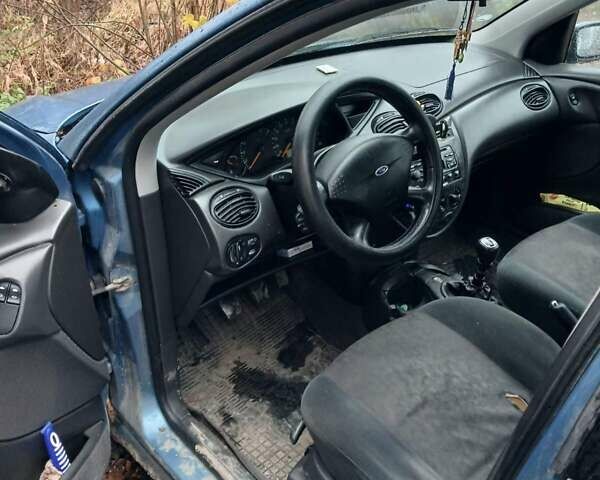 Синій Форд Фокус, об'ємом двигуна 1.8 л та пробігом 356 тис. км за 1650 $, фото 5 на Automoto.ua