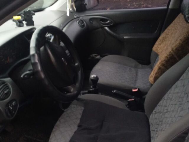 Синий Форд Фокус, объемом двигателя 1.8 л и пробегом 338 тыс. км за 2367 $, фото 4 на Automoto.ua