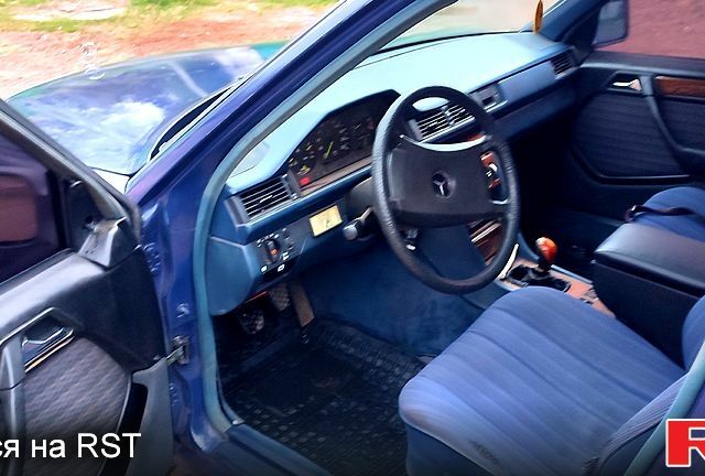Синий Форд Фокус, объемом двигателя 2 л и пробегом 200 тыс. км за 3400 $, фото 7 на Automoto.ua