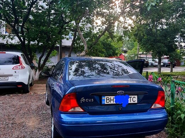 Синий Форд Фокус, объемом двигателя 2 л и пробегом 188 тыс. км за 3400 $, фото 2 на Automoto.ua