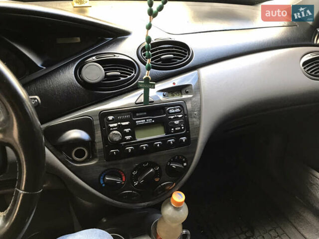 Синий Форд Фокус, объемом двигателя 2 л и пробегом 197 тыс. км за 3000 $, фото 5 на Automoto.ua