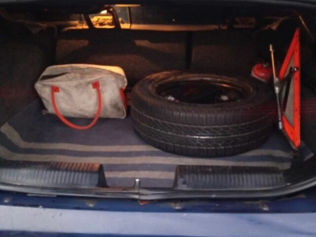 Синий Форд Фокус, объемом двигателя 1.8 л и пробегом 338 тыс. км за 2367 $, фото 7 на Automoto.ua