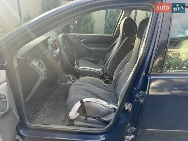 Синій Форд Фокус, об'ємом двигуна 1.6 л та пробігом 292 тис. км за 2800 $, фото 1 на Automoto.ua
