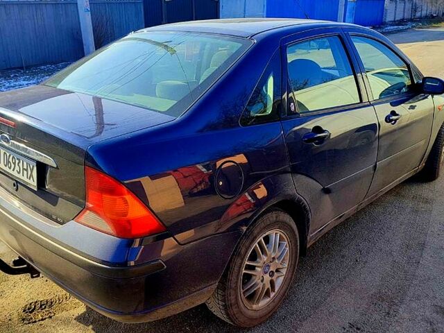 Синий Форд Фокус, объемом двигателя 1.8 л и пробегом 150 тыс. км за 3300 $, фото 5 на Automoto.ua