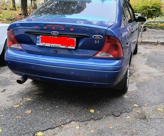 Синий Форд Фокус, объемом двигателя 2 л и пробегом 250 тыс. км за 3500 $, фото 7 на Automoto.ua