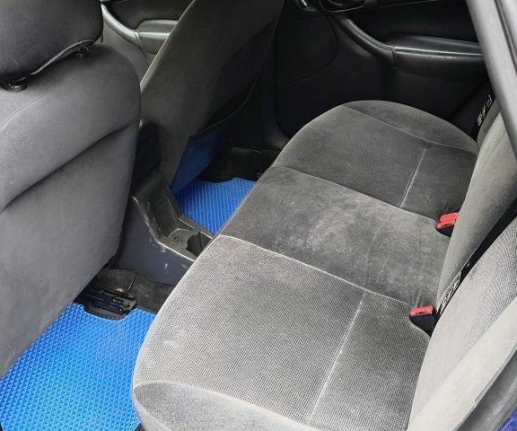 Синий Форд Фокус, объемом двигателя 2 л и пробегом 250 тыс. км за 3500 $, фото 5 на Automoto.ua