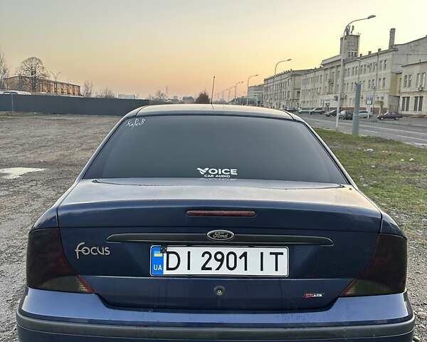 Синий Форд Фокус, объемом двигателя 1.6 л и пробегом 304 тыс. км за 2900 $, фото 2 на Automoto.ua