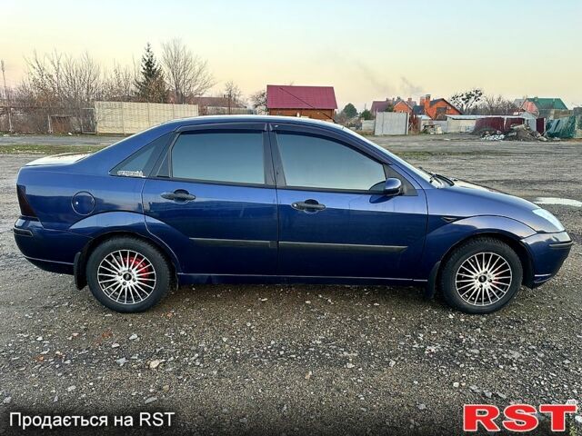 Синій Форд Фокус, об'ємом двигуна 1.6 л та пробігом 304 тис. км за 3000 $, фото 3 на Automoto.ua