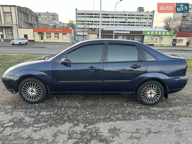 Синий Форд Фокус, объемом двигателя 1.6 л и пробегом 304 тыс. км за 2900 $, фото 5 на Automoto.ua