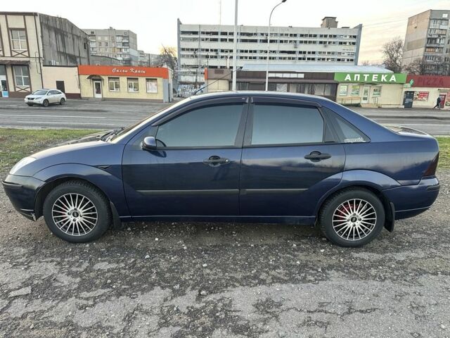 Синій Форд Фокус, об'ємом двигуна 1.6 л та пробігом 304 тис. км за 3000 $, фото 2 на Automoto.ua