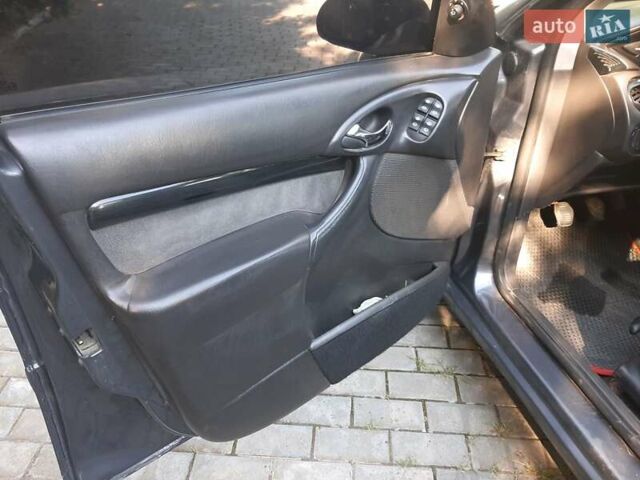 Синий Форд Фокус, объемом двигателя 1.8 л и пробегом 279 тыс. км за 2950 $, фото 1 на Automoto.ua