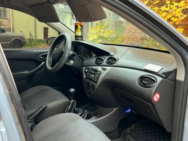 Синій Форд Фокус, об'ємом двигуна 1.6 л та пробігом 330 тис. км за 3500 $, фото 2 на Automoto.ua