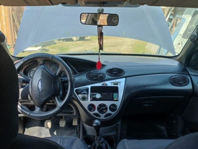 Синий Форд Фокус, объемом двигателя 1.6 л и пробегом 311 тыс. км за 3000 $, фото 4 на Automoto.ua