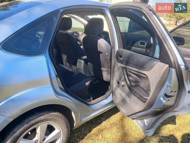 Синий Форд Фокус, объемом двигателя 1.6 л и пробегом 243 тыс. км за 4000 $, фото 13 на Automoto.ua