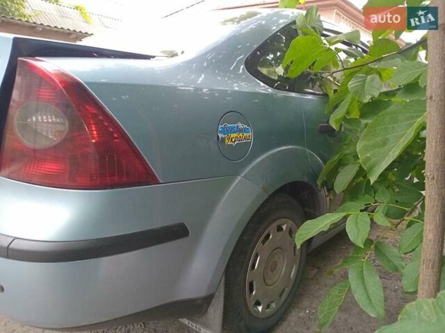 Синий Форд Фокус, объемом двигателя 1.6 л и пробегом 320 тыс. км за 1500 $, фото 4 на Automoto.ua