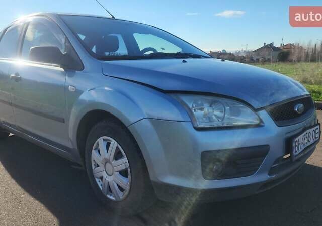 Синий Форд Фокус, объемом двигателя 1.6 л и пробегом 372 тыс. км за 2900 $, фото 6 на Automoto.ua