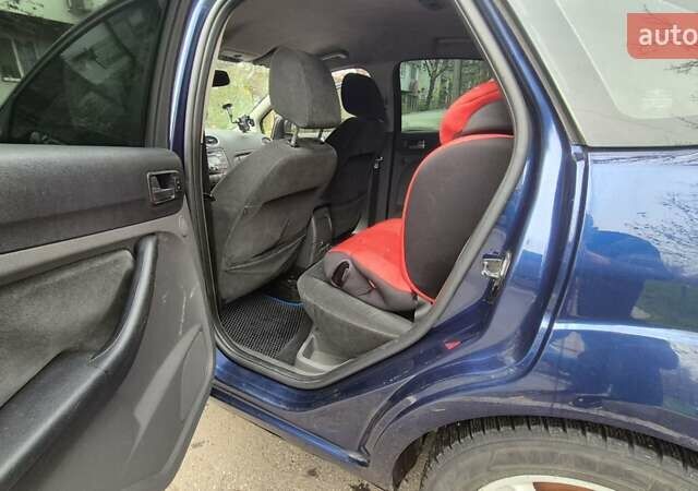 Синій Форд Фокус, об'ємом двигуна 1.6 л та пробігом 197 тис. км за 4800 $, фото 9 на Automoto.ua