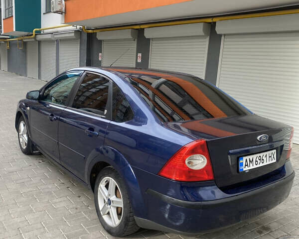 Синій Форд Фокус, об'ємом двигуна 1.6 л та пробігом 212 тис. км за 4300 $, фото 5 на Automoto.ua