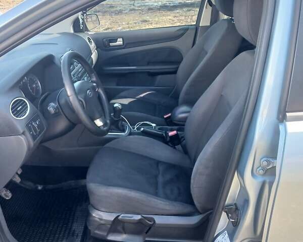 Синий Форд Фокус, объемом двигателя 1.6 л и пробегом 243 тыс. км за 4000 $, фото 15 на Automoto.ua