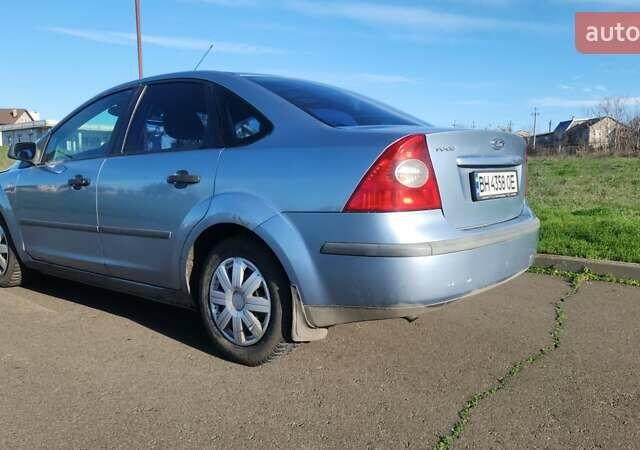 Синий Форд Фокус, объемом двигателя 1.6 л и пробегом 372 тыс. км за 2900 $, фото 1 на Automoto.ua