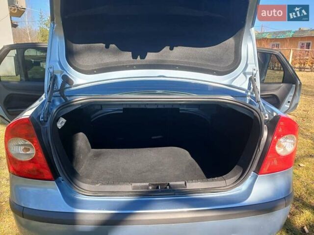 Синий Форд Фокус, объемом двигателя 1.6 л и пробегом 243 тыс. км за 4000 $, фото 11 на Automoto.ua