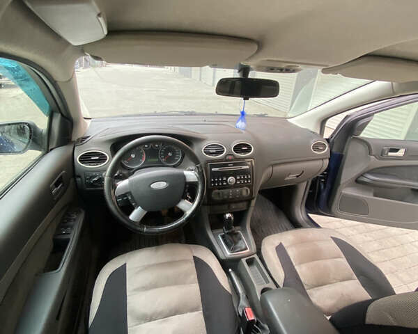 Синій Форд Фокус, об'ємом двигуна 1.6 л та пробігом 212 тис. км за 4300 $, фото 11 на Automoto.ua