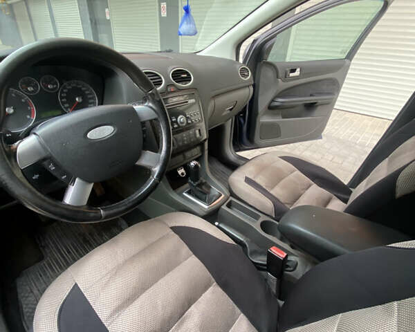 Синій Форд Фокус, об'ємом двигуна 1.6 л та пробігом 212 тис. км за 4300 $, фото 13 на Automoto.ua