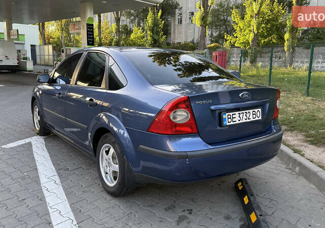 Синий Форд Фокус, объемом двигателя 1.6 л и пробегом 215 тыс. км за 4600 $, фото 4 на Automoto.ua