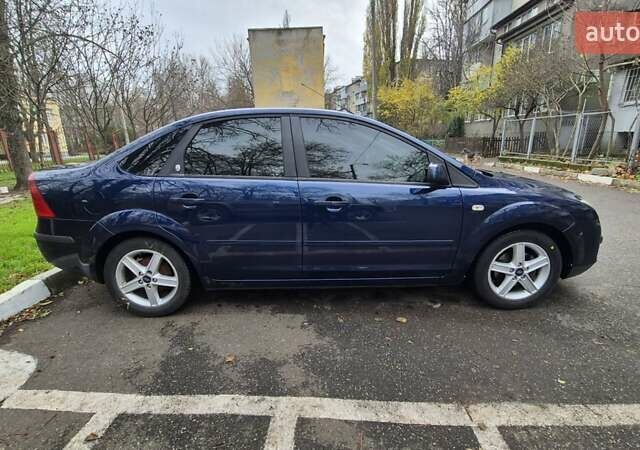 Синій Форд Фокус, об'ємом двигуна 1.6 л та пробігом 197 тис. км за 4800 $, фото 6 на Automoto.ua