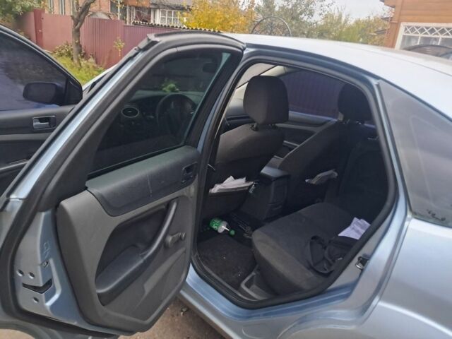 Синий Форд Фокус, объемом двигателя 2 л и пробегом 300 тыс. км за 4000 $, фото 8 на Automoto.ua