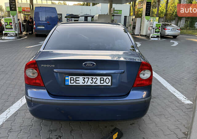 Синий Форд Фокус, объемом двигателя 1.6 л и пробегом 215 тыс. км за 4600 $, фото 5 на Automoto.ua