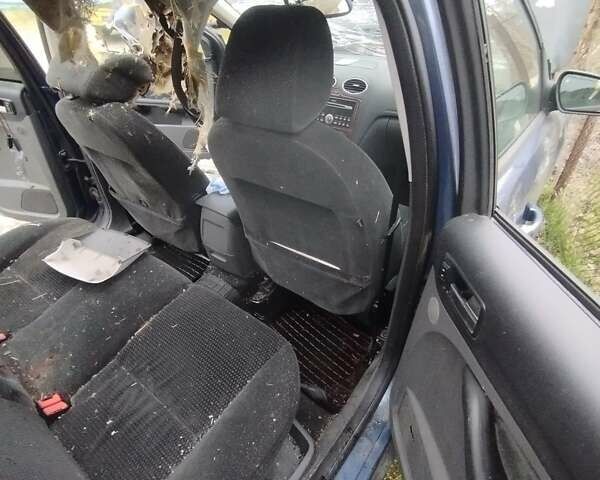 Синий Форд Фокус, объемом двигателя 2 л и пробегом 475 тыс. км за 1500 $, фото 5 на Automoto.ua