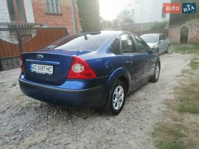 Синий Форд Фокус, объемом двигателя 1.6 л и пробегом 400 тыс. км за 4200 $, фото 2 на Automoto.ua