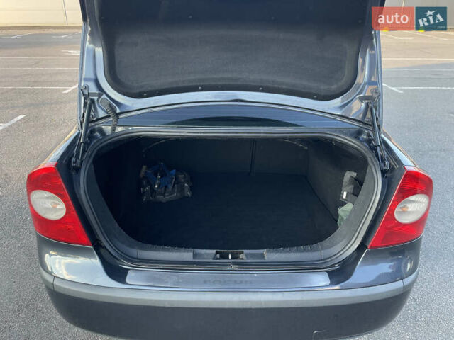 Форд Фокус 2006 в Киеве на Automoto.ua Синий Форд Фокус, объемом двигателя 2 л и пробегом 296 тыс. км за 4200 $, фото 5 на Automoto.ua