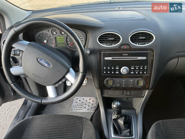 Форд Фокус 2006 в Киеве на Automoto.ua Синий Форд Фокус, объемом двигателя 2 л и пробегом 296 тыс. км за 4200 $, фото 6 на Automoto.ua