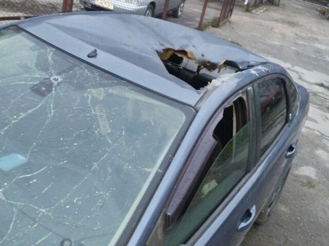 Синий Форд Фокус, объемом двигателя 2 л и пробегом 475 тыс. км за 1500 $, фото 4 на Automoto.ua