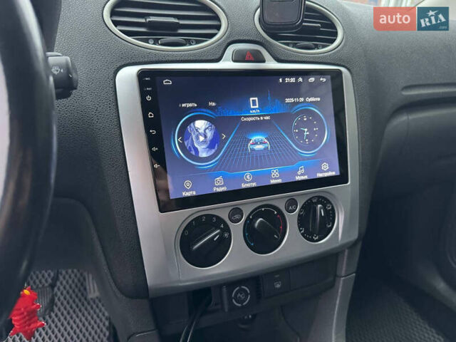 Синій Форд Фокус, об'ємом двигуна 1.6 л та пробігом 298 тис. км за 3900 $, фото 18 на Automoto.ua