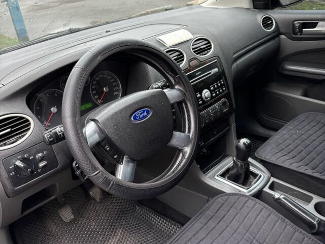 Синій Форд Фокус, об'ємом двигуна 1.6 л та пробігом 308 тис. км за 3800 $, фото 3 на Automoto.ua