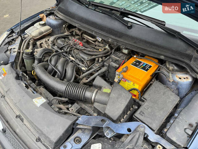 Синій Форд Фокус, об'ємом двигуна 1.6 л та пробігом 298 тис. км за 3900 $, фото 36 на Automoto.ua