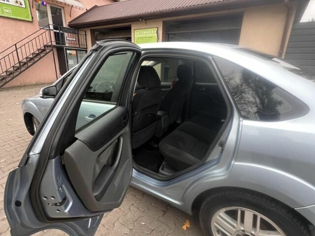 Синий Форд Фокус, объемом двигателя 1.6 л и пробегом 347 тыс. км за 4600 $, фото 7 на Automoto.ua