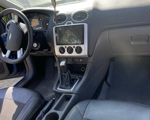 Синий Форд Фокус, объемом двигателя 1.6 л и пробегом 320 тыс. км за 4500 $, фото 10 на Automoto.ua