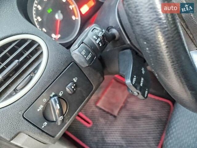 Синий Форд Фокус, объемом двигателя 1.6 л и пробегом 259 тыс. км за 4000 $, фото 50 на Automoto.ua