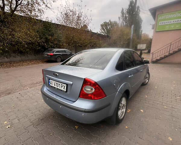 Синий Форд Фокус, объемом двигателя 1.6 л и пробегом 347 тыс. км за 4600 $, фото 5 на Automoto.ua