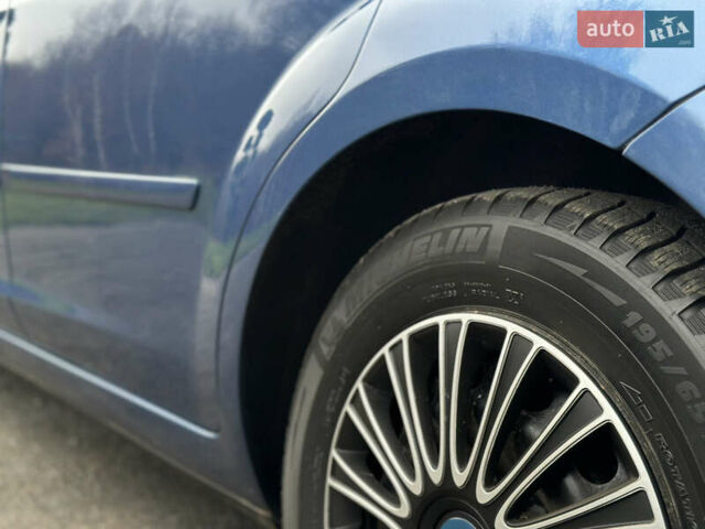 Синій Форд Фокус, об'ємом двигуна 1.6 л та пробігом 237 тис. км за 5300 $, фото 37 на Automoto.ua