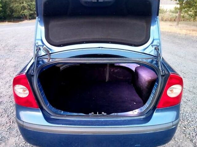 Синий Форд Фокус, объемом двигателя 1.6 л и пробегом 259 тыс. км за 4000 $, фото 36 на Automoto.ua