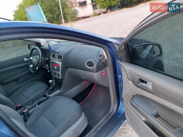 Синий Форд Фокус, объемом двигателя 1.6 л и пробегом 259 тыс. км за 4000 $, фото 42 на Automoto.ua