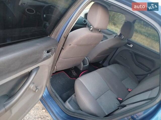 Синий Форд Фокус, объемом двигателя 1.6 л и пробегом 259 тыс. км за 4000 $, фото 44 на Automoto.ua